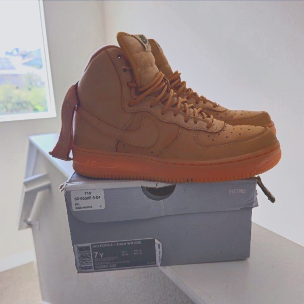Size 7Y AIR FORCE 1 HIGH WB (GS)